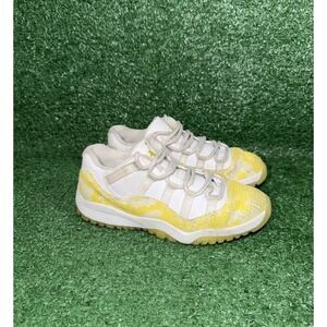 Nike Air Jordan 11 Youth Kids Size 2Y Yellow Snakeskin Walking Shoes 580522-107‎